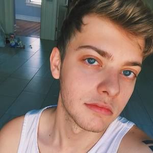 Meet your Posher, Gabriel